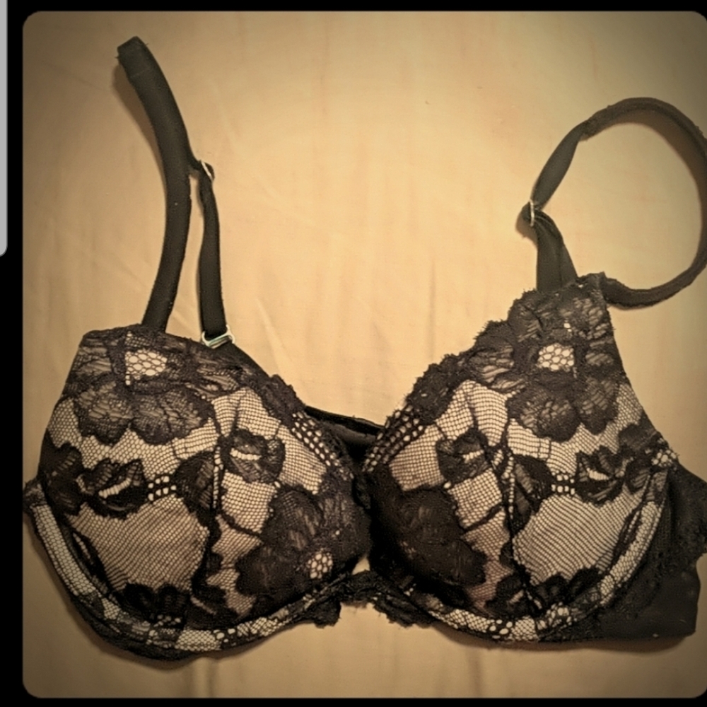 Victoria Secret Bra(repost)